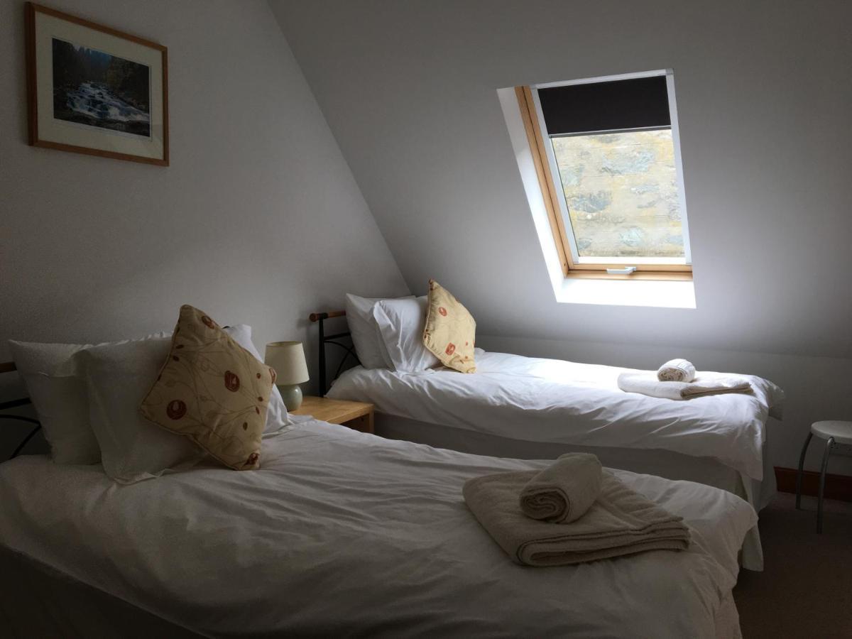 Lairds And Keepers Apartments Дънкелд Екстериор снимка