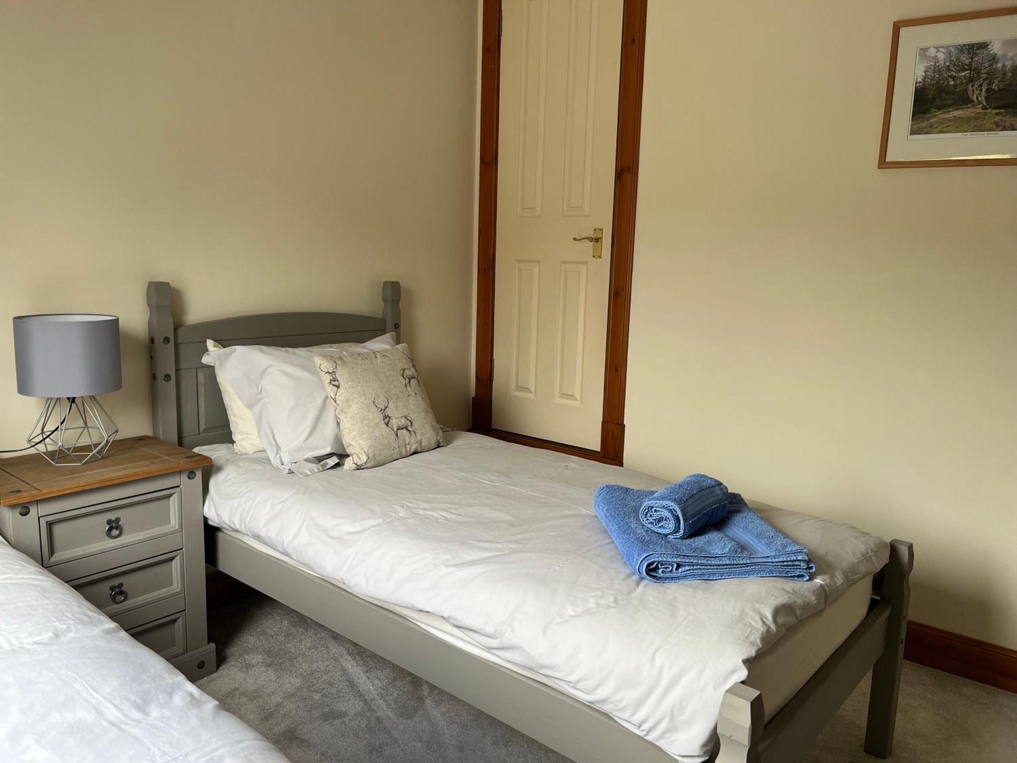 Lairds And Keepers Apartments Дънкелд Екстериор снимка